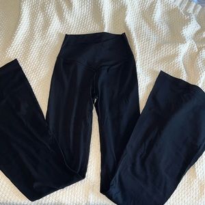 Offline crossover flare leggings size small